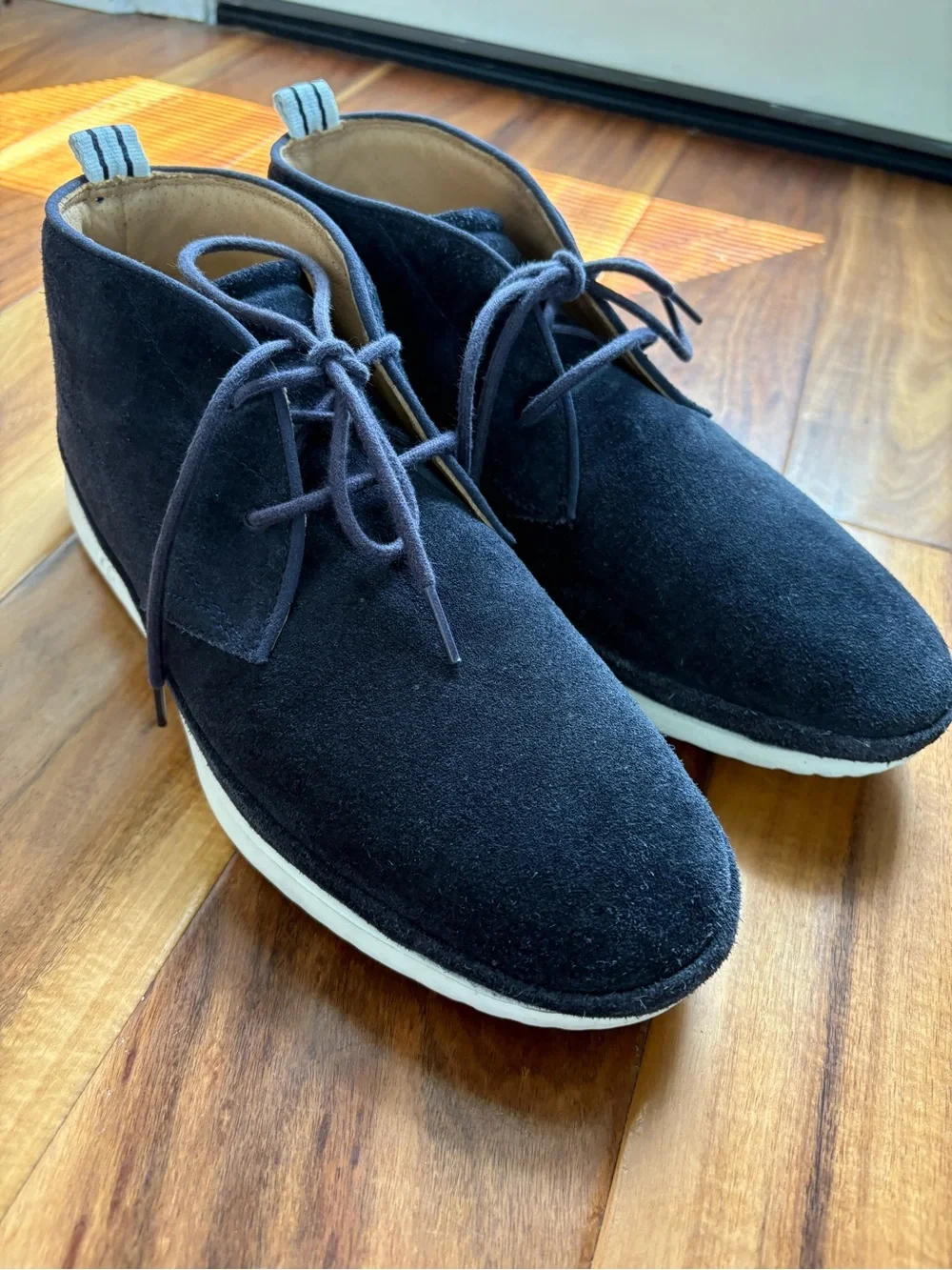 UGG Men's Chukka Boots Bundle Size 9 - Navy (Like New) & Black (Flawed) w/boxes